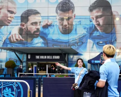 Man City Battle SSC Napoli in Champions League Clash